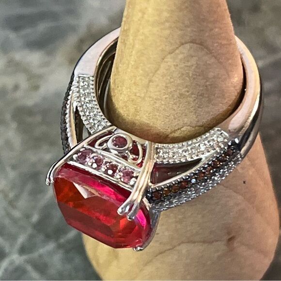 Stunning Volcanic Quartz, Lotus Garnet, White & Chocolate Zircon Platinum Ring 8 - Picture 13 of 16